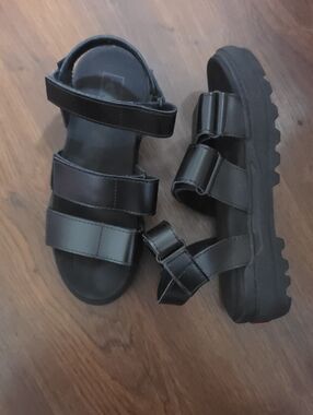 Vans Black Platform Strap Sandals
